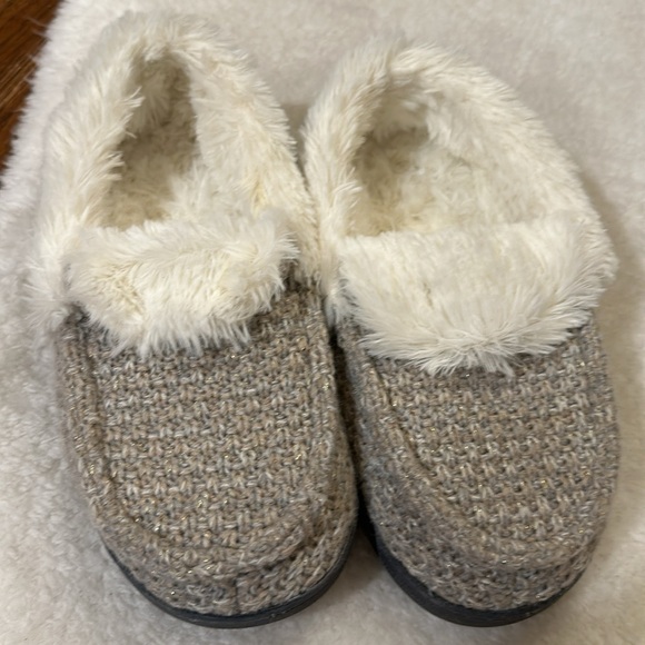Muk Luk slippers - Picture 2 of 6